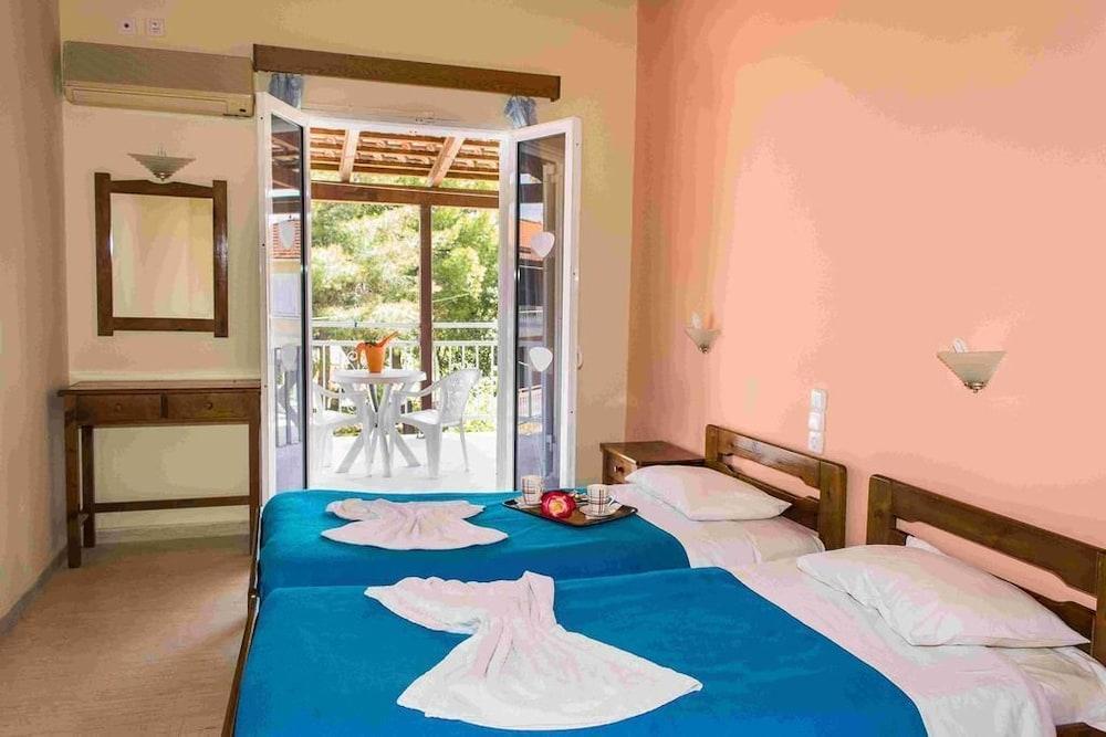 Savvas (adults Only) 3*